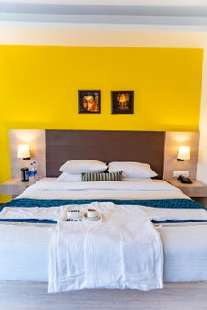 Hotel Bob's N Barley Luxury Room Best Hotel in McLeod Ganj, Dharamshala, India