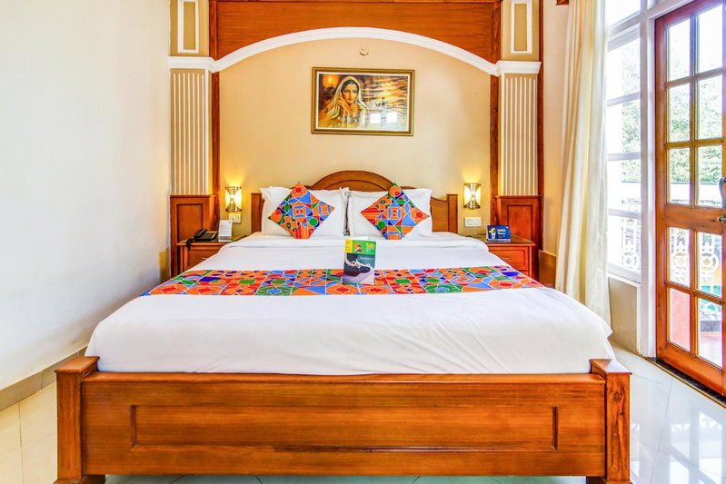 Sunset Beach Resort, Candolim, India