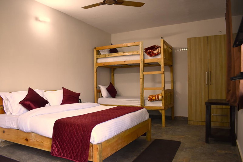 Captains Paradise At Mukteshwar Hill Station, Mukteswar, India