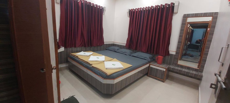 Sai Raghunandan Guest House, Shirdi, India