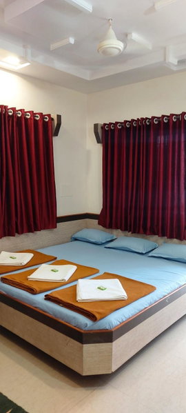Sai Raghunandan Guest House, Shirdi, India