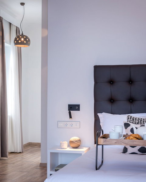 Shapes Luxury Suites, Syros, Greece