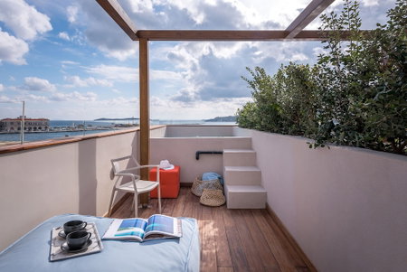 Shapes Luxury Suites, Syros, Greece