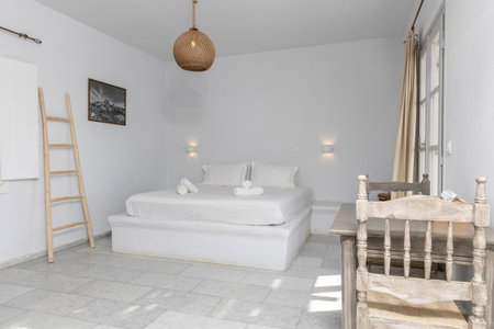 Helios Beach Studios, Plaka, Greece