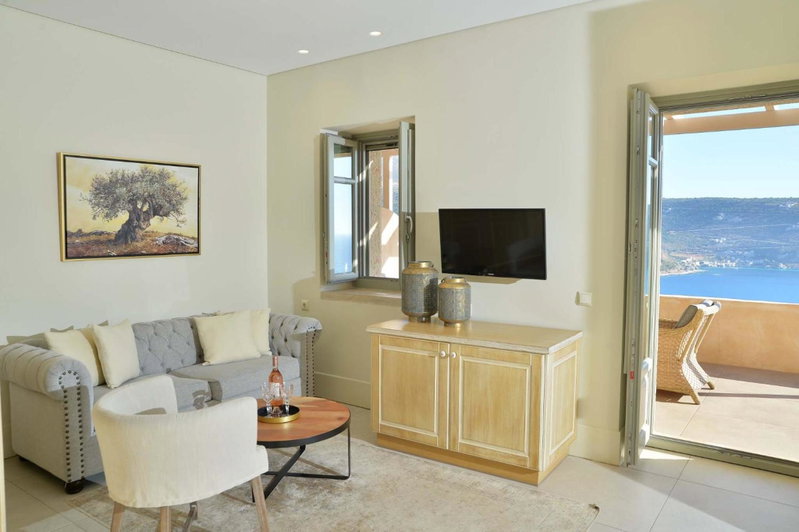Akrolithi Boutique Hotel & Suites, Oítilon, Greece
