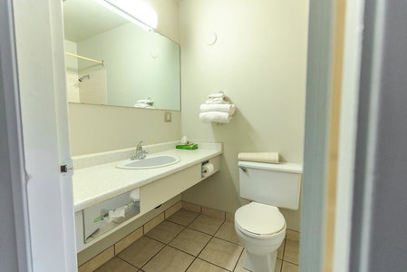 Canadas Best Value Inn Kelowna, Kelowna, Canada