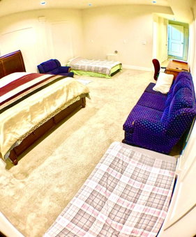 Deluxe House, Surrey, Canada