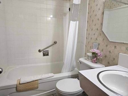 Ocean Marina Hotel, Port Alberni, Canada