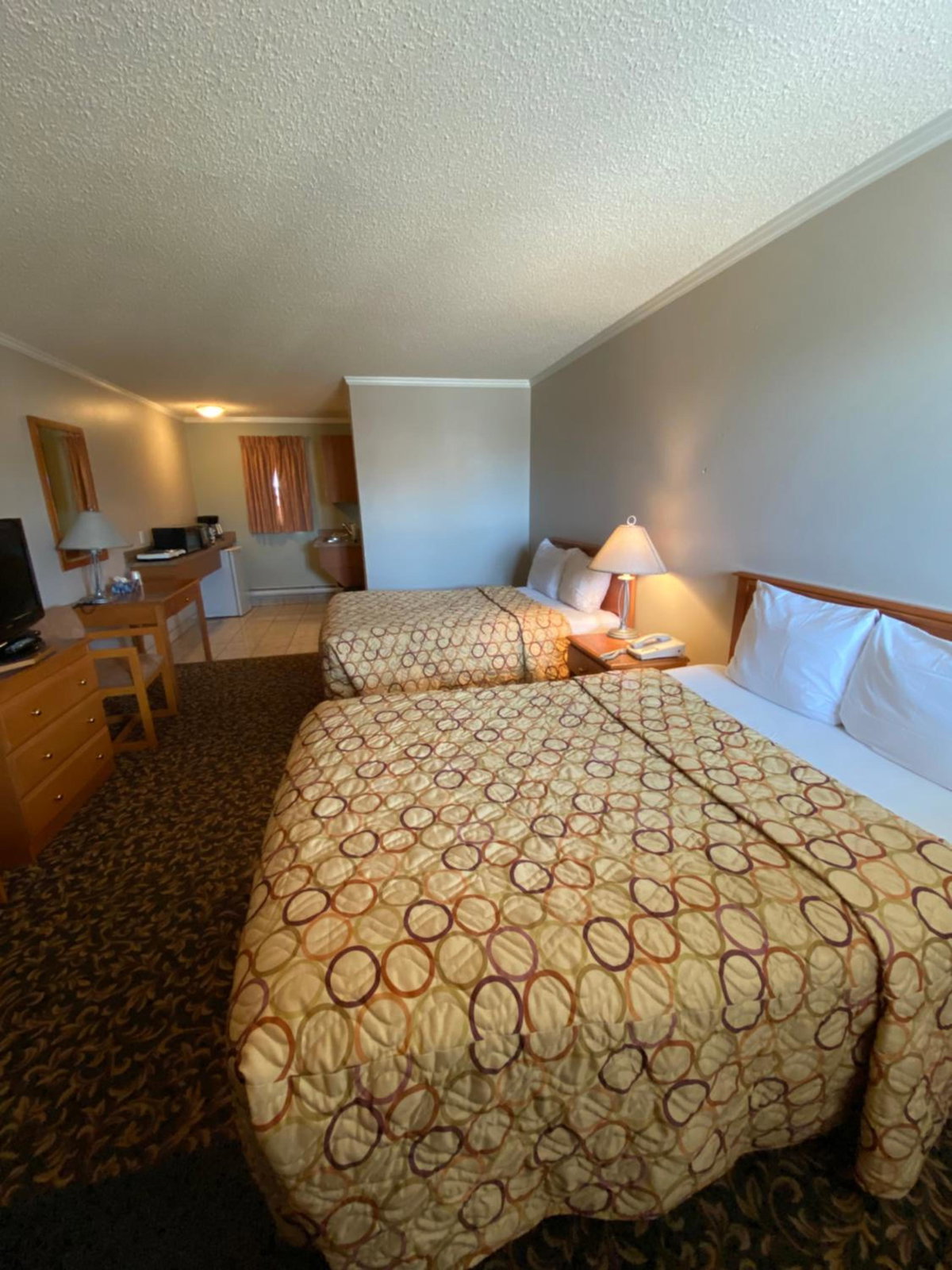 Aspen Motor Inn, Canada