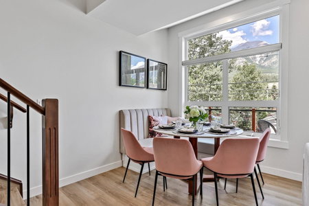 The Alpine Escape by Samsara Resort Top View Downtown 4BR & 3BTH, Canmore, Canada