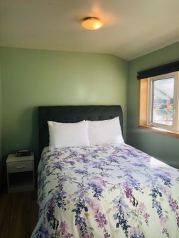 Midnight Sun Vacation Home, Whitehorse, Canada