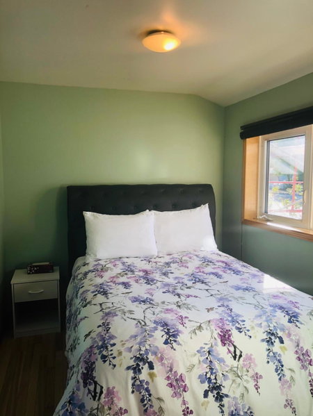 Midnight Sun Vacation Home, Whitehorse, Canada