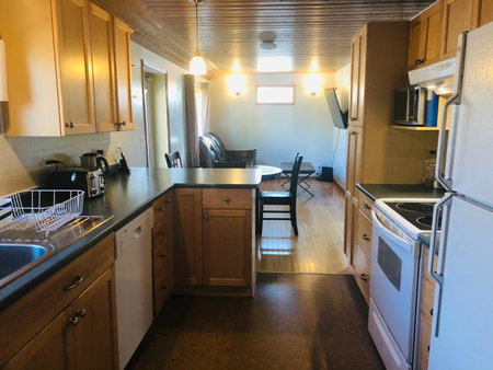 Midnight Sun Vacation Home, Whitehorse, Canada