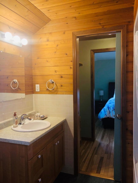 Midnight Sun Vacation Home, Whitehorse, Canada
