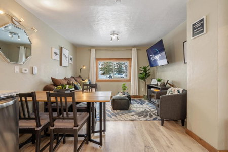 Triceratops Landing I Fire Place I Games I Netflix, Drumheller, Canada