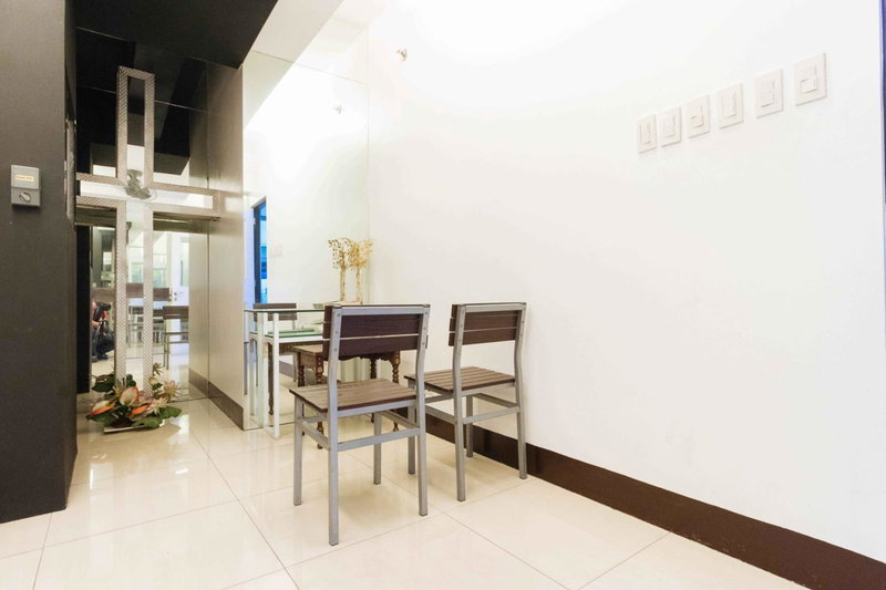 RedDoorz Plus at Banawe Quezon City, Manila, Philippines