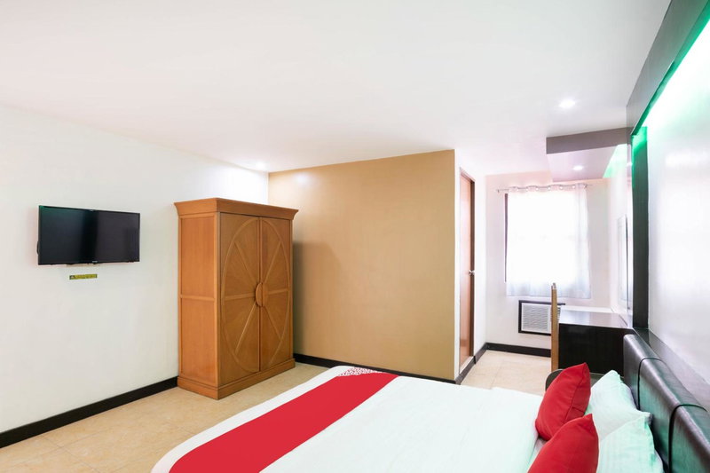OYO 195 Ranchotel - Biñan, Biñan, Philippines