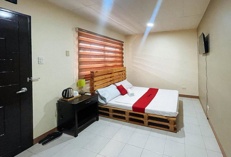RedDoorz @ Cion Suites Mintal Davao, Davao City, Philippines