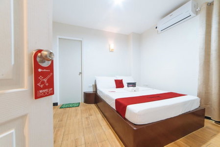 RedDoorz at Nirvana Pension House, Bacolod, Philippines