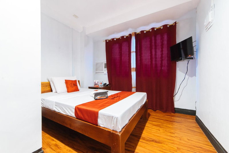RedDoorz at Nirvana Pension House, Bacolod, Philippines