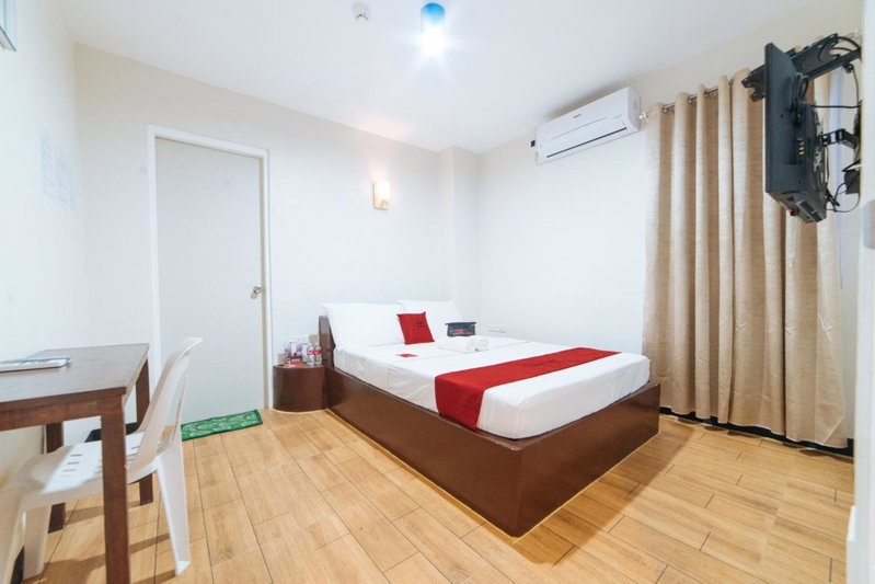 RedDoorz at Nirvana Pension House, Bacolod, Philippines
