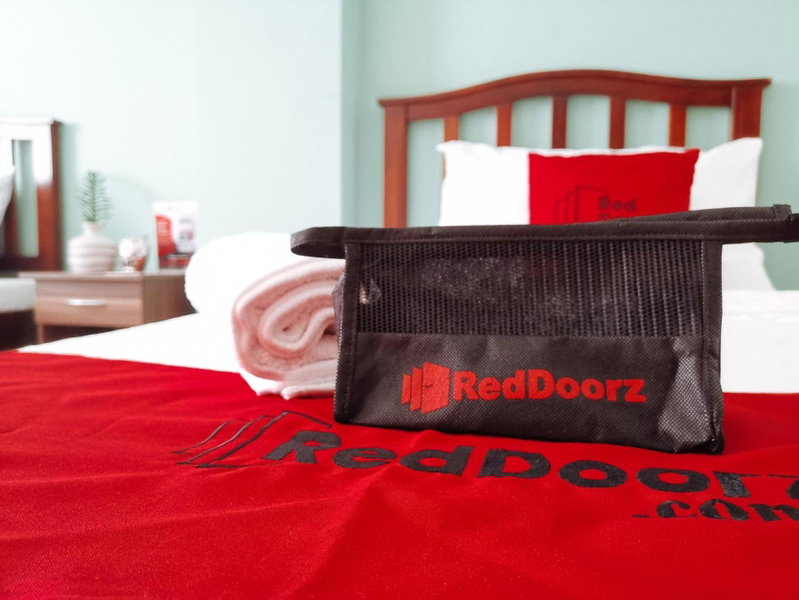 RedDoorz Plus near Bangko Sentral Ng Pilipinas Davao, Davao City, Philippines