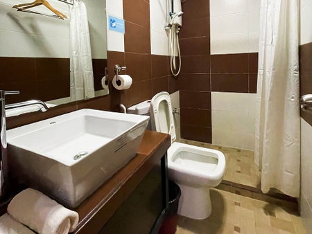 Siayan Travellers Inn Manila powered by Cocotel, Pasay, Philippines