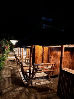 Lionfish Backpackers hostel, Daanbantayan, Philippines