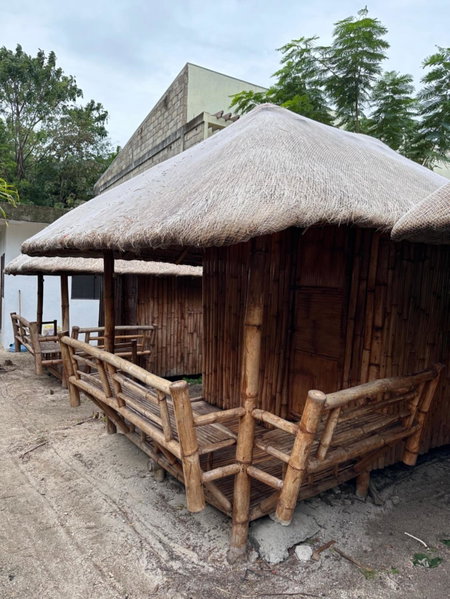 Lionfish Backpackers hostel, Daanbantayan, Philippines