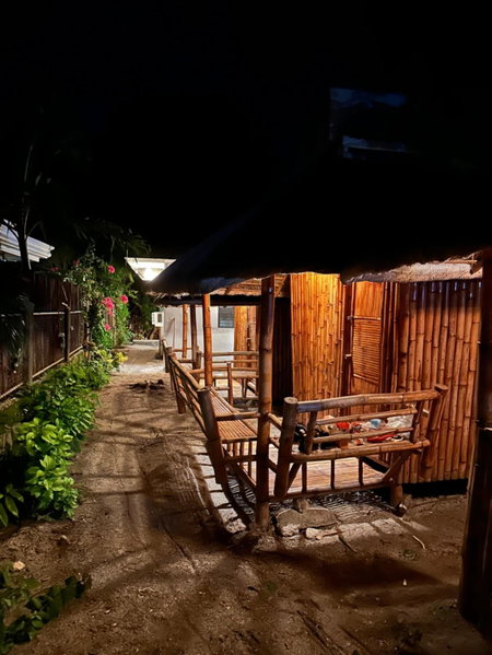 Lionfish Backpackers hostel, Daanbantayan, Philippines