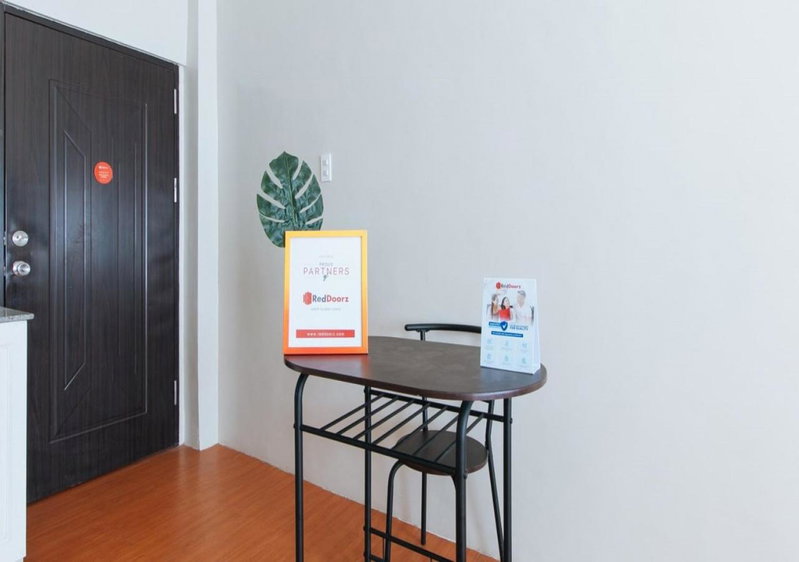 RedDoorz Plus @ Conclave Hotel Davao City, Davao City, Philippines