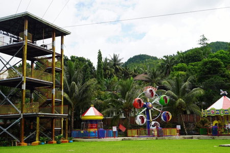Hidden Valley Mountain and Wavepool Resort, Pinamunganjan, Philippines