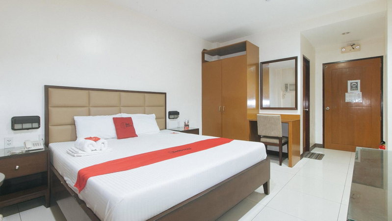 RedDoorz near Angeles University Foundation, Angeles, Philippines