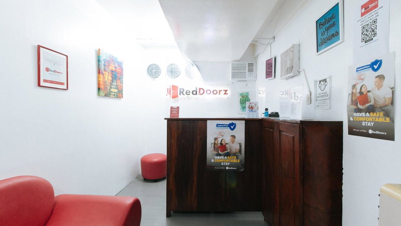 RedDoorz near Pasay Rotonda, Manila, Philippines