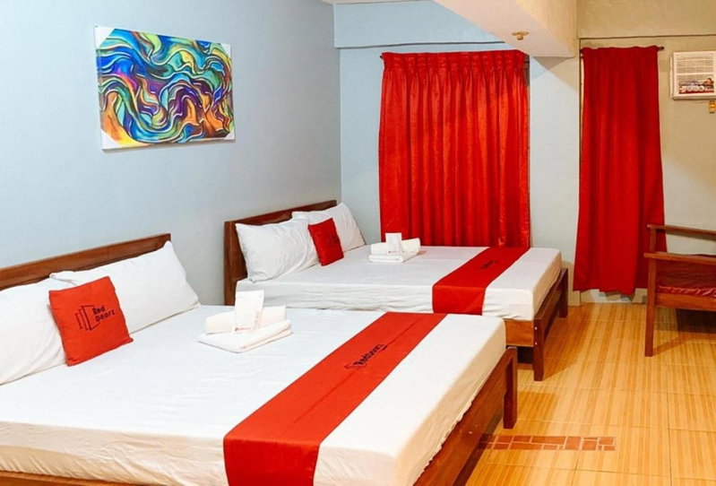 RedDoorz near Pasay Rotonda, Manila, Philippines
