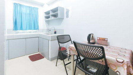 Budget Backpackers Transient House near NAIA by RedDoorz, Manila, Philippines