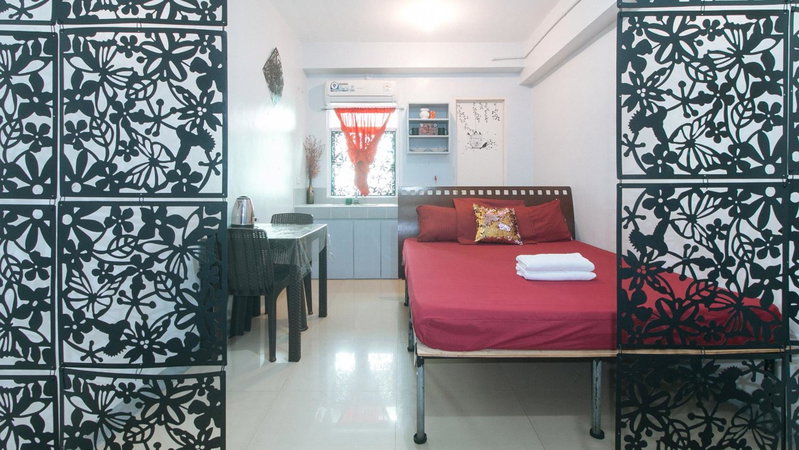 Budget Backpackers Transient House near NAIA by RedDoorz, Manila, Philippines
