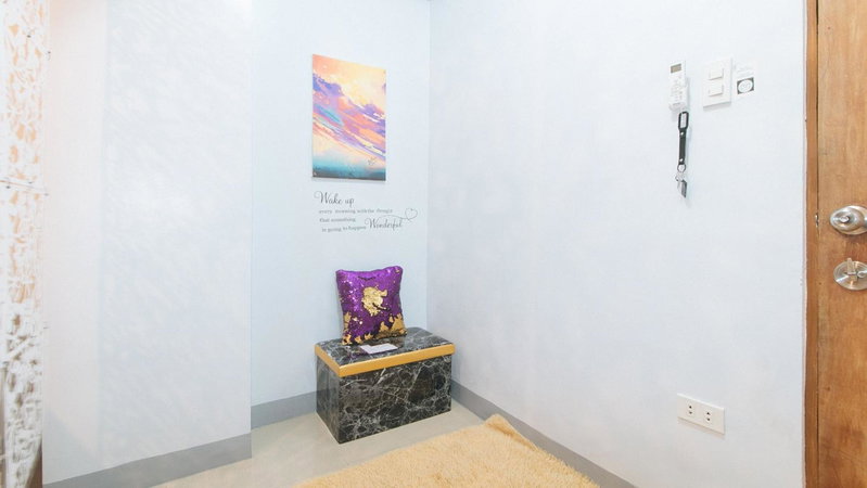Budget Backpackers Transient House near NAIA by RedDoorz, Manila, Philippines