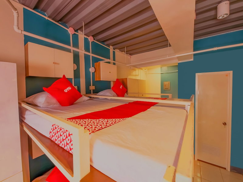 OYO 809 Crowne One Condo, Quezon City, Philippines