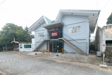 RedDoorz at VCloud Hills near De La Salle Dasmarinas Cavite, Dasmariñas, Philippines