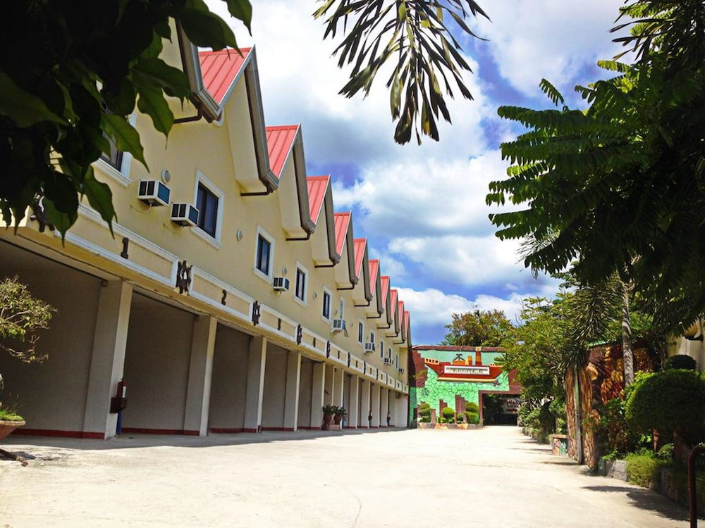 Hotel · D'Mariners Hotel, Batangas City