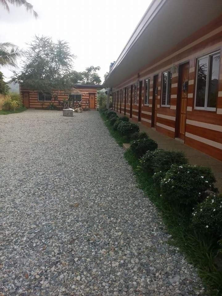Sealey's Inn, Philippines