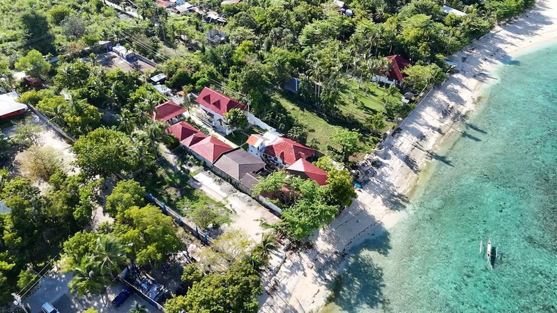 Bluewaves Resort - Basdaku by Hiverooms, Moalboal, Philippines