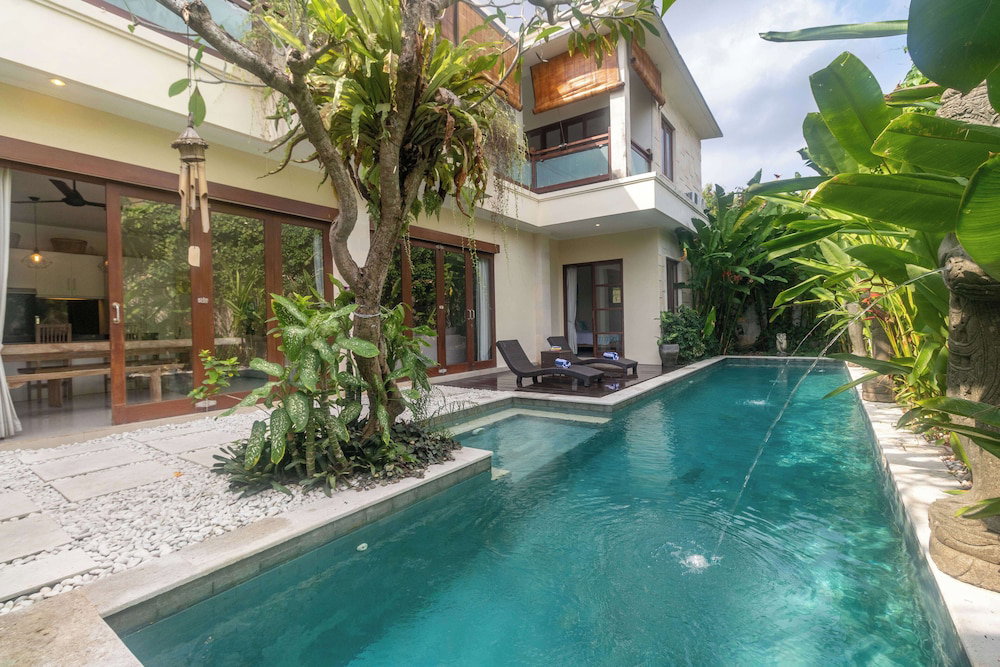 Villa Tepi Sungai, Indonesia