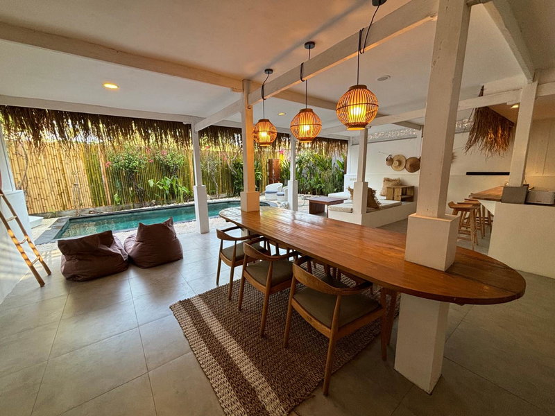 Villa Tiga - Spacious 3BR villa in central Gili Air perfect for families & groups, Gili Air, Indonesia