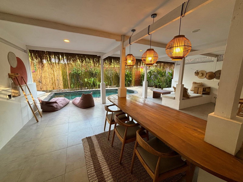 Villa Tiga - Spacious 3BR villa in central Gili Air perfect for families & groups, Gili Air, Indonesia