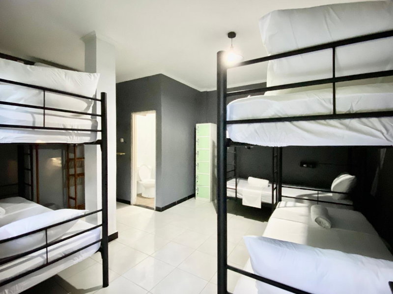 Uluwatu Surf Paradise by Pertama Stay, Jimbaran, Indonesia