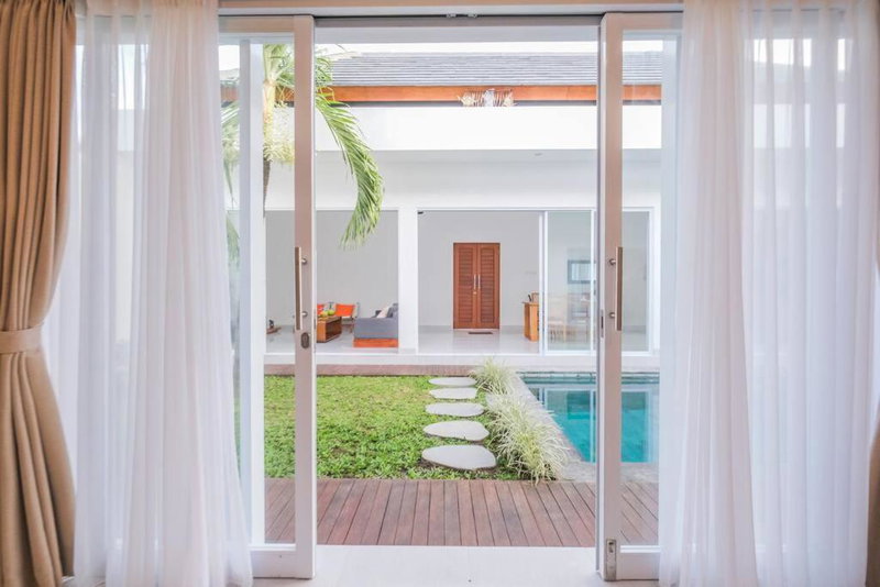 Villa Akmali Seminyak Drupadi 2 Bedrooms w/Pool 5mins to Beach, Seminyak, Indonesia