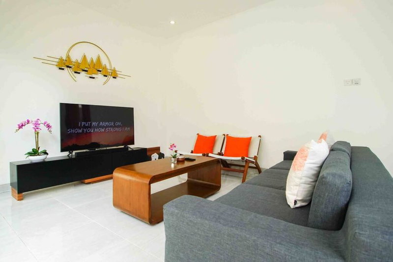 Villa Akmali Seminyak Drupadi 2 Bedrooms w/Pool 5mins to Beach, Seminyak, Indonesia