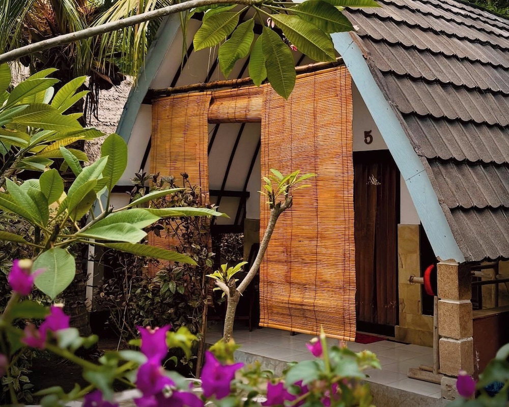 Nelly Homestay, Indonésie